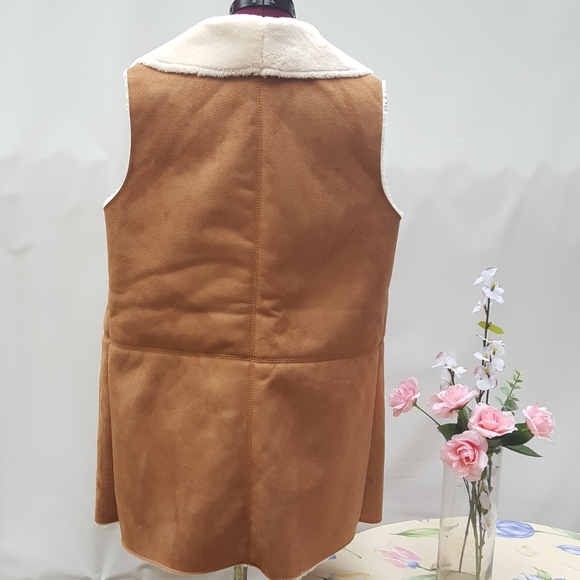 Westport 1962 Shepra Shearing Vest, Faux Suede 2 Pockets. Womans Size M - Picture 6 of 9